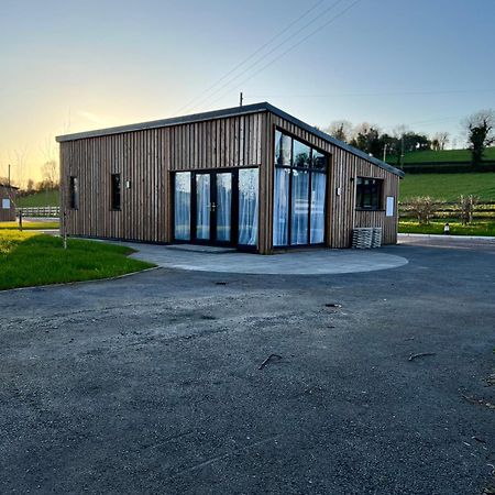 Killyfole Lakeside Lodges Corranny エクステリア 写真