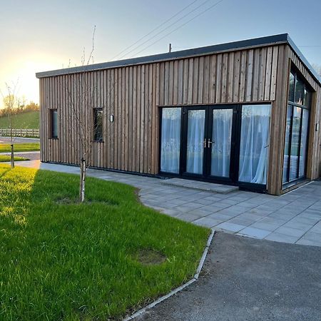 Killyfole Lakeside Lodges Corranny エクステリア 写真