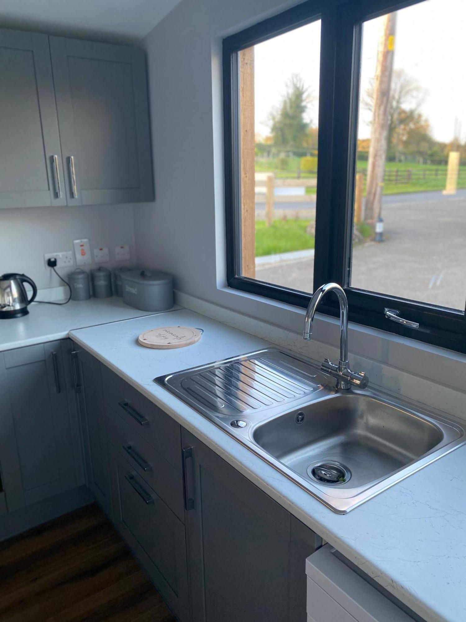 Killyfole Lakeside Lodges Corranny エクステリア 写真