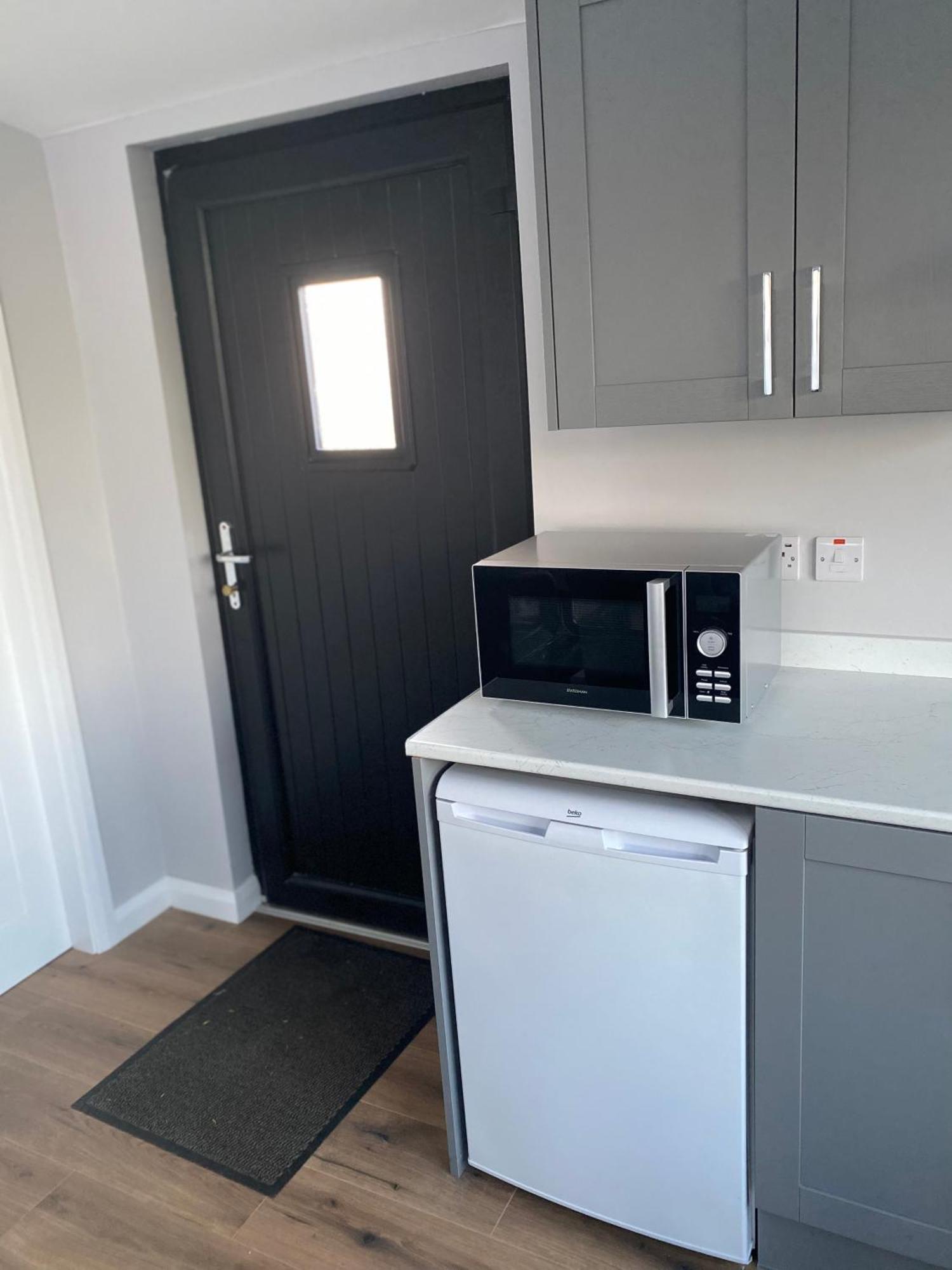Killyfole Lakeside Lodges Corranny エクステリア 写真